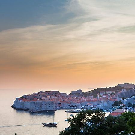 Apartment Dove With Sea View And Free Parking Dubrovnik Exteriör bild