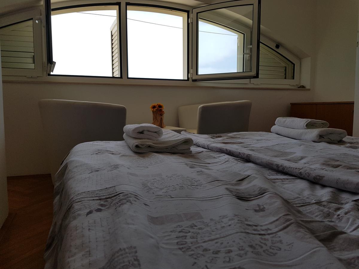 Apartment Dove With Sea View And Free Parking Dubrovnik Exteriör bild